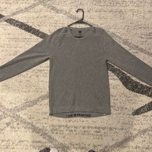 LULULEMON Mens Heather Gray Pullover Live In Practice Sweater size M /flexible $